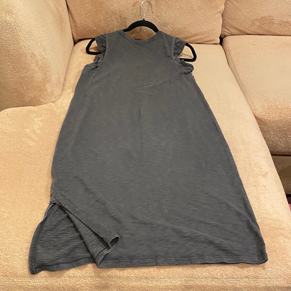 Universal Thread Charcoal Top - Picture 5 of 6